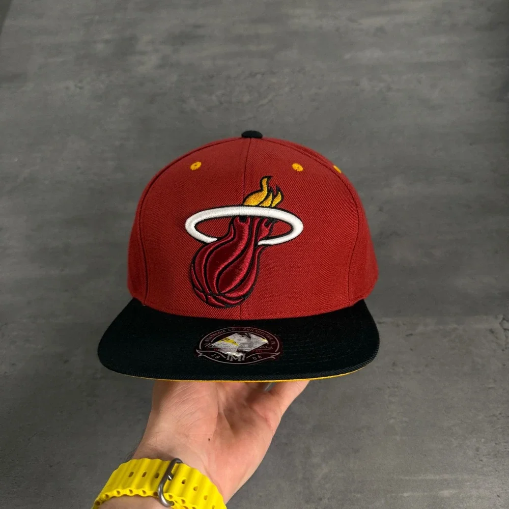 Mitchell & Ness Miami Heat Hat 8 Red Black Fitted NBA Flat‎ Brim Cap Wool Blend